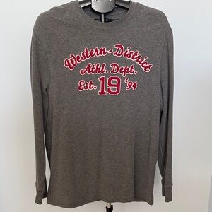 Old Navy Gray Long Sleeve Shirt with Red Print